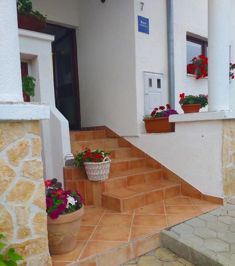 Apartments Villa Arta Murter Extérieur photo