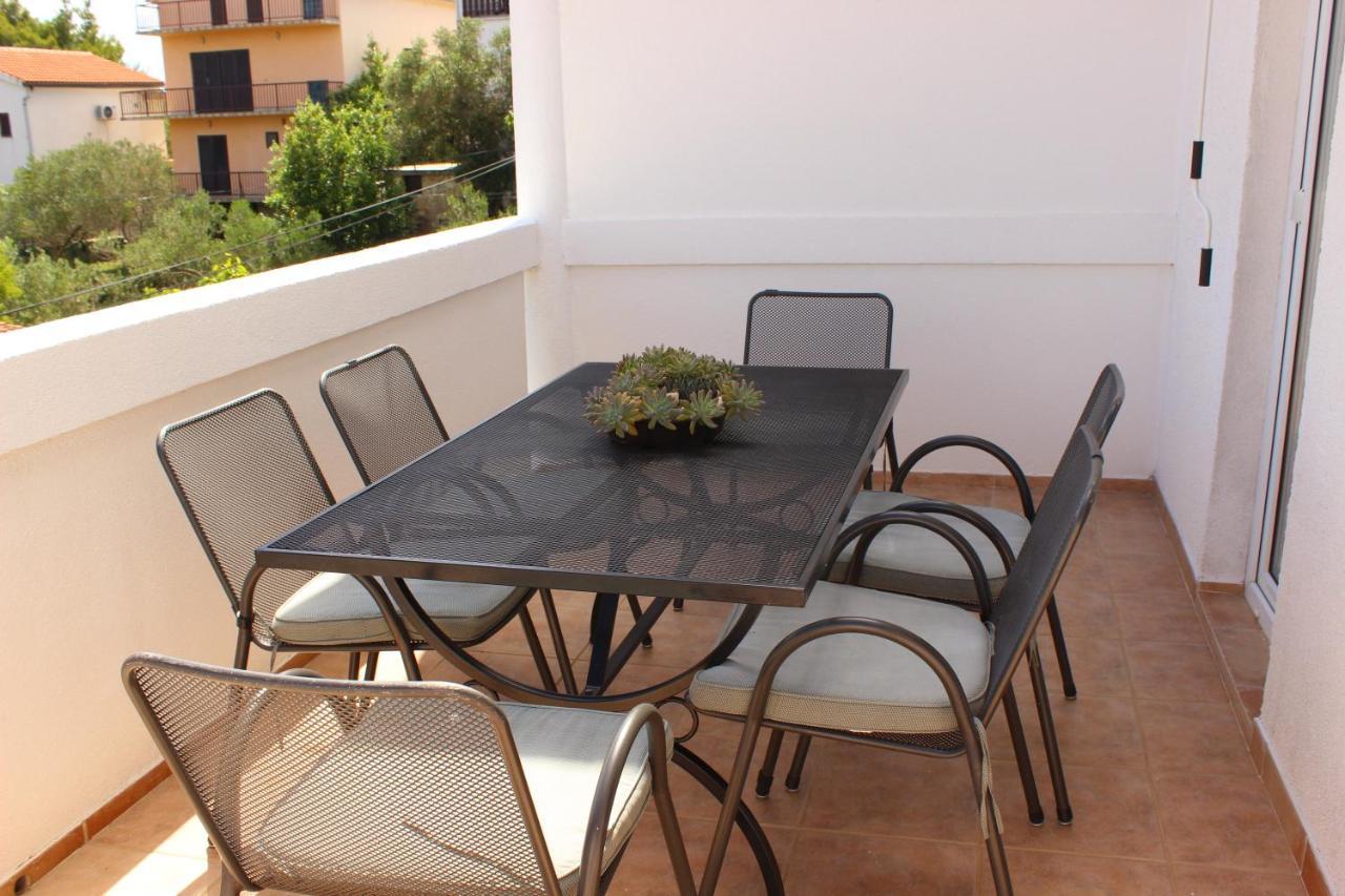Apartments Villa Arta Murter Extérieur photo