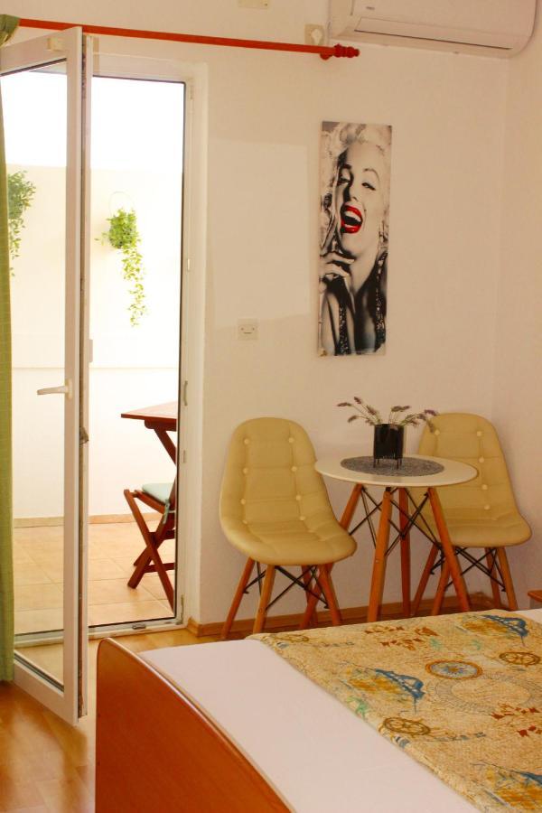 Apartments Villa Arta Murter Extérieur photo